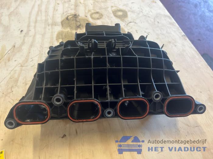 Gebrauchte Ansaugbrugge BMW 5 serie (F10) 520i 16V Preis € 80,00 Margenregelung angeboten von Het Viaduct