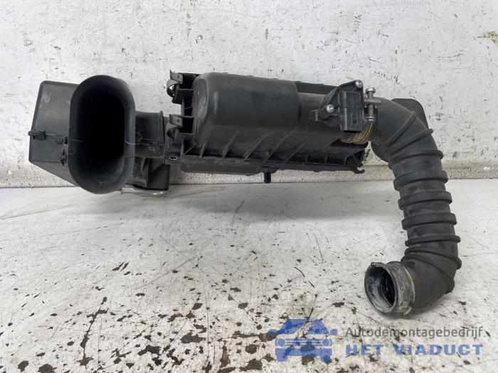Gebrauchte Luftfiltergehäuse Mitsubishi Space Star (A0) 1.0 12V Preis € 70,00 Margenregelung angeboten von Het Viaduct