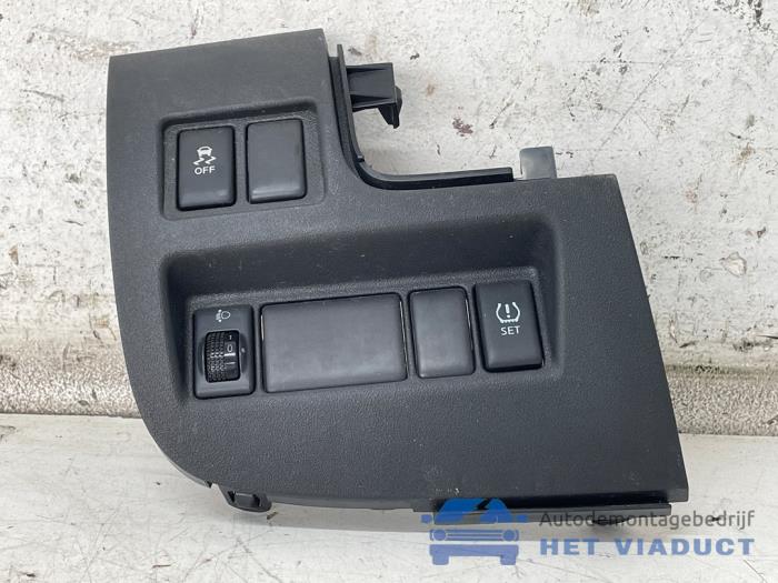 Usagé Divers Nissan Micra (K13) 1.2 12V Prix € 40,00 Règlement à la marge proposé par Het Viaduct