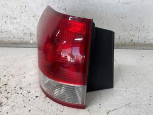 Usados Luz trasera izquierda Opel Vectra C Caravan 3.2 V6 24V Precio € 30,00 Norma de margen ofrecido por Het Viaduct