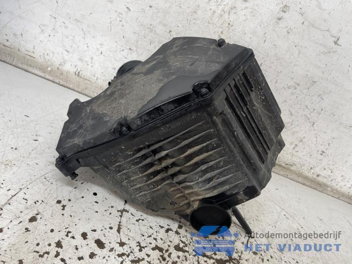 Begagnade Luftfilterhus Audi A4 Avant (B9) 2.0 TDI Ultra 16V Pris € 65,00 Marginaltabell erbjuds av Het Viaduct