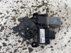 Audi A4 Avant (B9) 2.0 TDI Ultra 16V Moteur de cache-bagages gauche