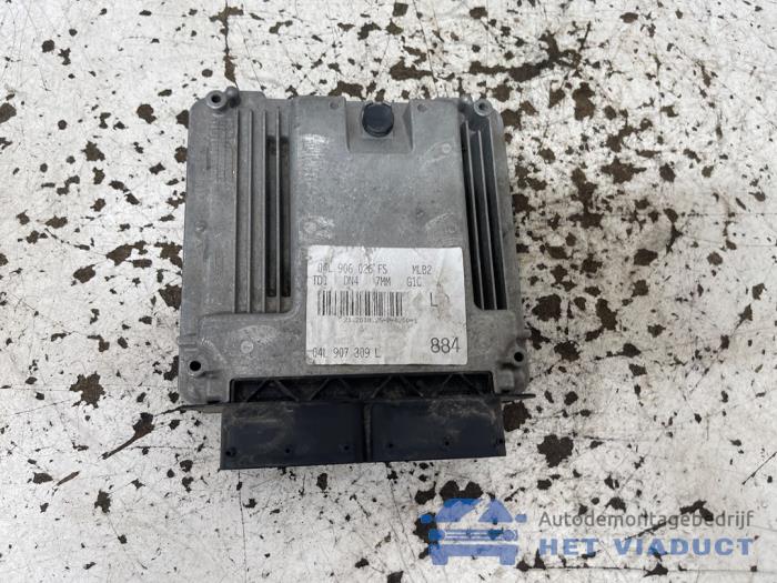 Used Engine management computer Audi A4 Avant (B9) 2.0 TDI Ultra 16V Price € 140,00 Margin scheme offered by Het Viaduct