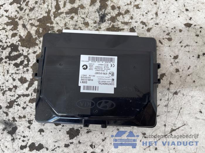 Used Smart entry computer Hyundai Santa Fe III (DM) 2.2 CRDi R 16V 4x4 Price € 150,00 Margin scheme offered by Het Viaduct
