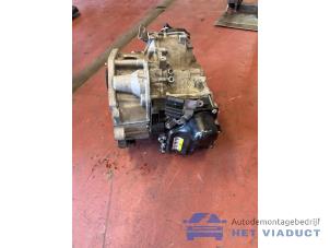 Boite de vitesses d'un Volkswagen Golf VII (AUA) 1.2 TSI 16V 2015