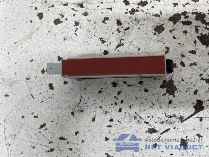 Używane Keyless Entry-Antena Skoda Superb Combi (3V5) 2.0 TDI 4x4 Cena € 10,00 Procedura marży oferowane przez Het Viaduct