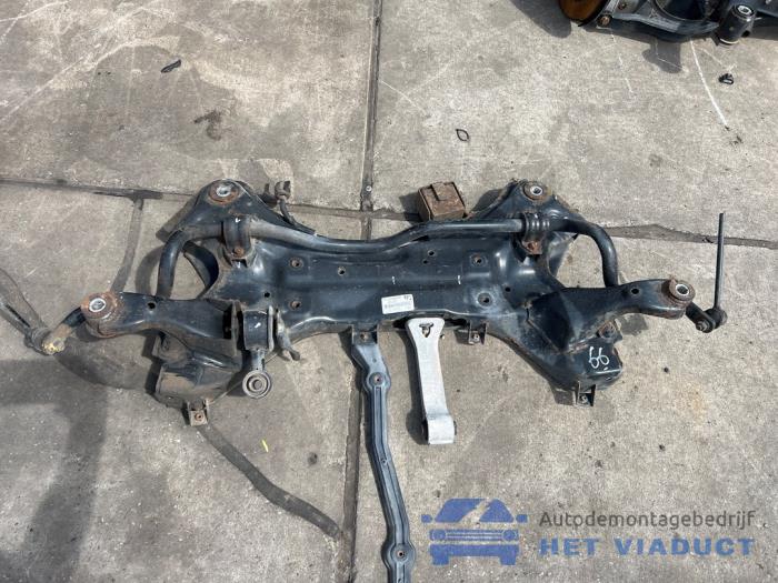 Usados Subchasis Hyundai Santa Fe III (DM) 2.2 CRDi R 16V 4x4 Precio € 200,00 Norma de margen ofrecido por Het Viaduct