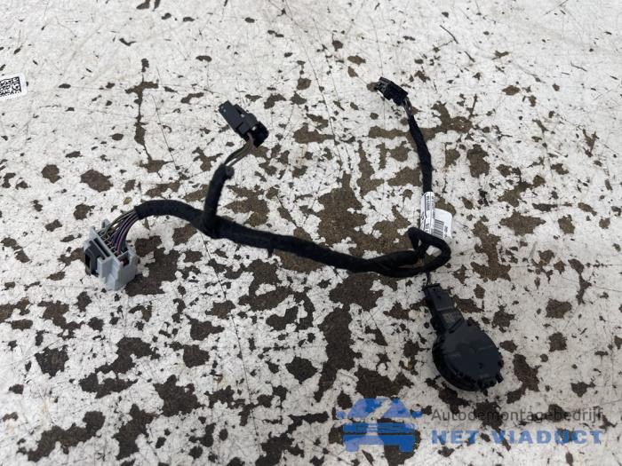 Begagnade Ljussensor Ford Focus 4 Wagon 1.0 Ti-VCT EcoBoost 12V 125 Pris € 40,00 Marginaltabell erbjuds av Het Viaduct