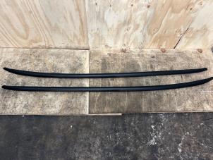 Gebrauchte Dachreling Set Ford Focus 4 Wagon 1.0 Ti-VCT EcoBoost 12V 125 Preis € 100,00 Margenregelung angeboten von Het Viaduct