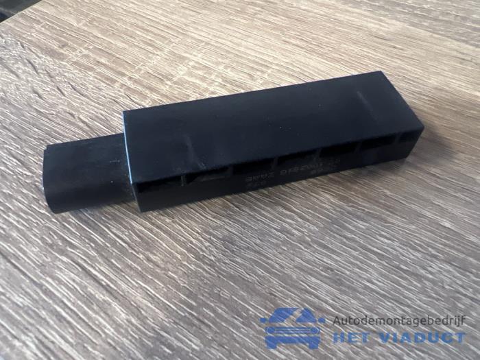 Używane Antena (rózne) Skoda Superb Combi (3V5) 2.0 TDI 4x4 Cena € 20,00 Procedura marży oferowane przez Het Viaduct