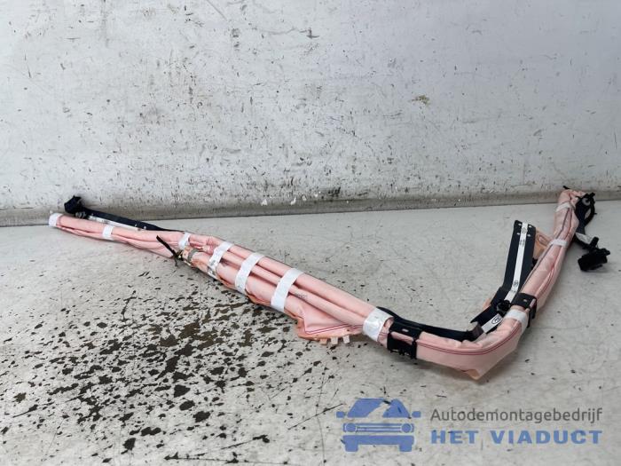 Używane Kurtyna prawa Ford Focus 4 Wagon 1.0 Ti-VCT EcoBoost 12V 125 Cena € 170,00 Procedura marży oferowane przez Het Viaduct