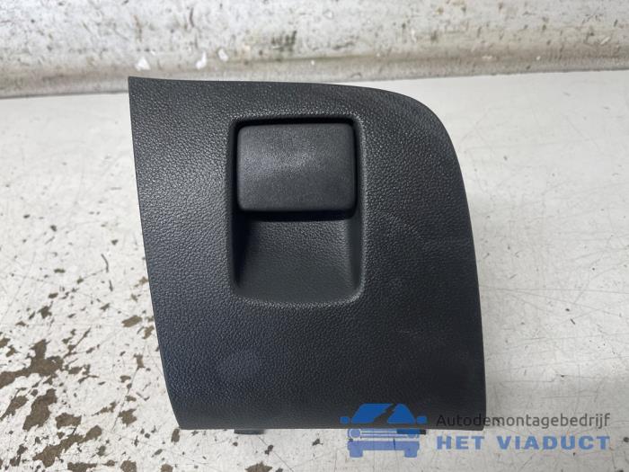 Używane Schowek Opel Astra K 1.5 CDTi 105 12V Cena € 25,00 Procedura marży oferowane przez Het Viaduct