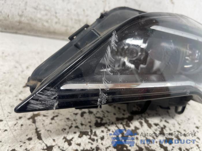 Używane Reflektor lewy Opel Astra K 1.5 CDTi 105 12V Cena € 200,00 Procedura marży oferowane przez Het Viaduct