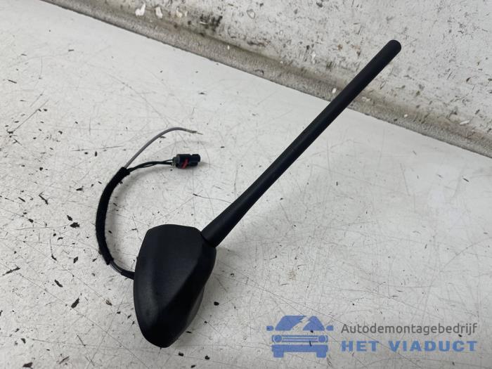Używane Antena Ford C-Max (DXA) 1.0 Ti-VCT EcoBoost 12V 125 Cena € 60,00 Procedura marży oferowane przez Het Viaduct