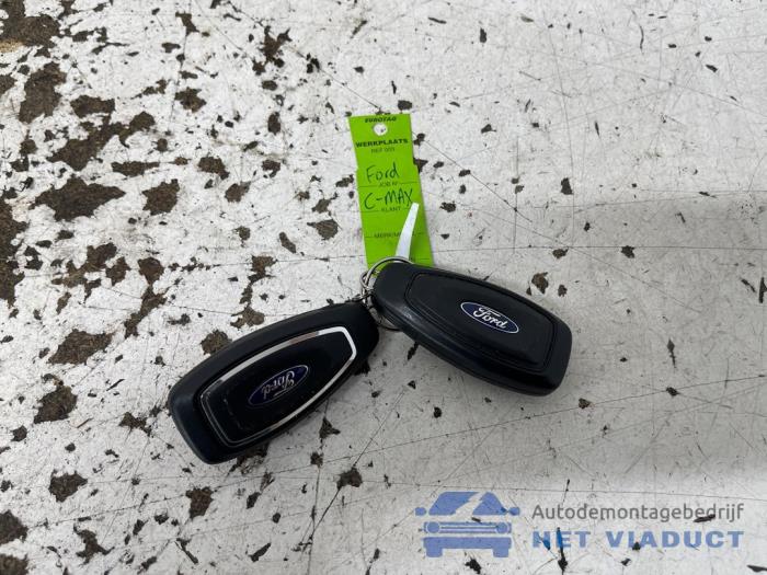 Używane Klucz Ford C-Max (DXA) 1.0 Ti-VCT EcoBoost 12V 125 Cena € 50,00 Procedura marży oferowane przez Het Viaduct