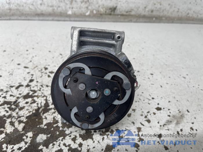 Usagé Pompe clim Nissan Micra (K14) 1.0 IG-T 100 Prix € 100,00 Règlement à la marge proposé par Het Viaduct