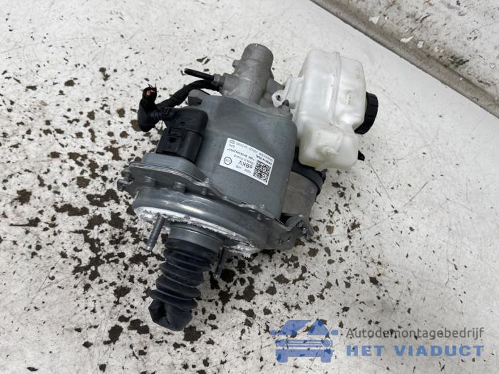 Used Brake servo Volkswagen Golf VIII (CD1) 1.4 GTE 16V Price € 450,00 Margin scheme offered by Het Viaduct