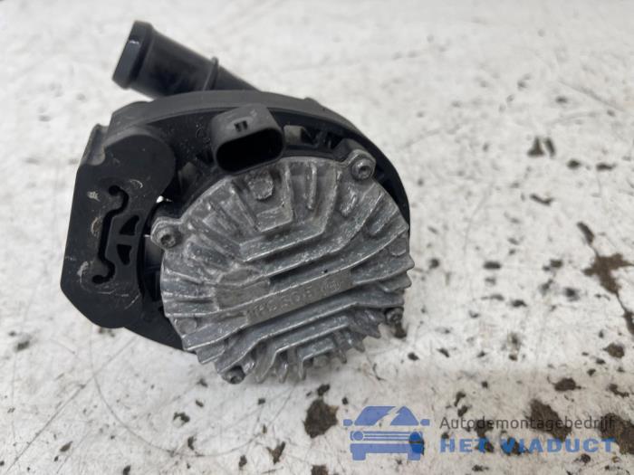 Begagnade Extra vattenpump Cupra Leon Sportstourer (KLCF) 1.5 VZ e-Hybrid 16V Pris € 70,00 Marginaltabell erbjuds av Het Viaduct