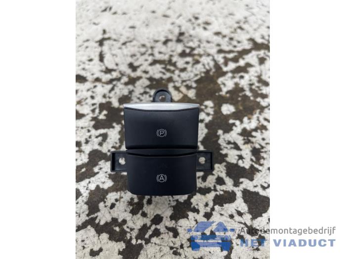 Gebrauchte Handbremse Schalter Ford Focus 4 Wagon 1.0 EcoBoost 12V Hybrid 155 Preis € 15,00 Margenregelung angeboten von Het Viaduct