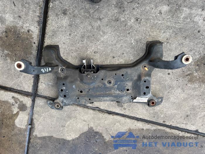 Usados Subchasis Ford C-Max (DXA) 1.0 Ti-VCT EcoBoost 12V 125 Precio € 130,00 Norma de margen ofrecido por Het Viaduct