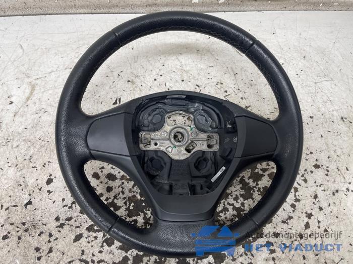 Begagnade Ratt BMW 1 serie (F21) 116d 1.6 16V Efficient Dynamics Pris € 60,00 Marginaltabell erbjuds av Het Viaduct