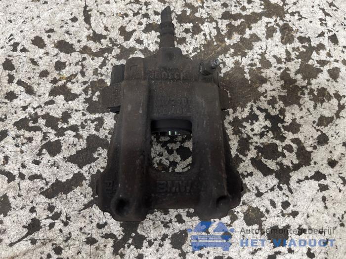 Gebrauchte Bremszange links hinten BMW 1 serie (F21) 116d 1.6 16V Efficient Dynamics Preis € 20,00 Margenregelung angeboten von Het Viaduct