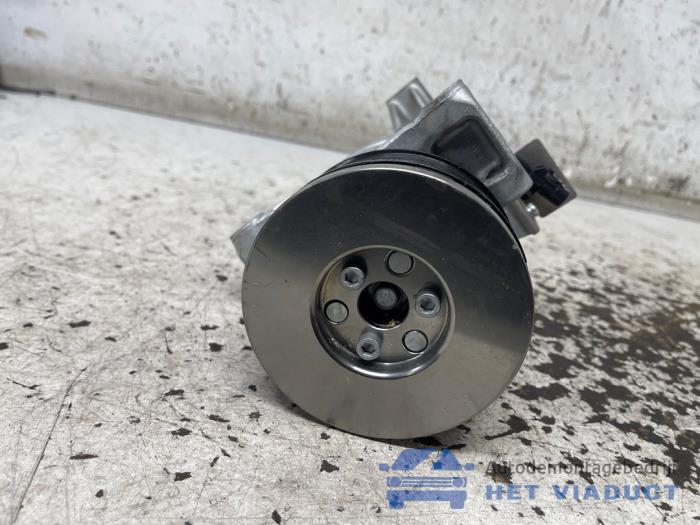 Usagé Pompe clim Suzuki Vitara (LY/MY) 1.4 Booster Jet Turbo 16V SHVS Prix € 140,00 Règlement à la marge proposé par Het Viaduct