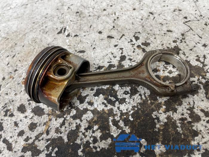 Used Piston Volkswagen Golf VIII (CD1) 1.4 GTE 16V Price € 85,00 Margin scheme offered by Het Viaduct