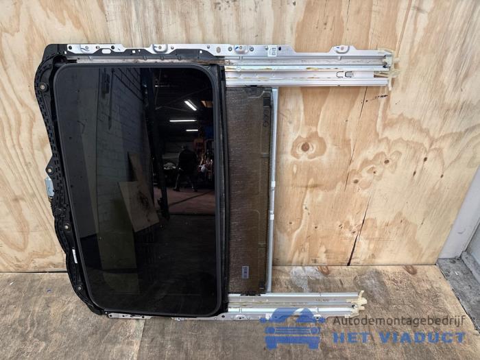 Używane Dach panoramiczny BMW 3 serie (F30) 330i 2.0 16V Cena € 300,00 Procedura marży oferowane przez Het Viaduct