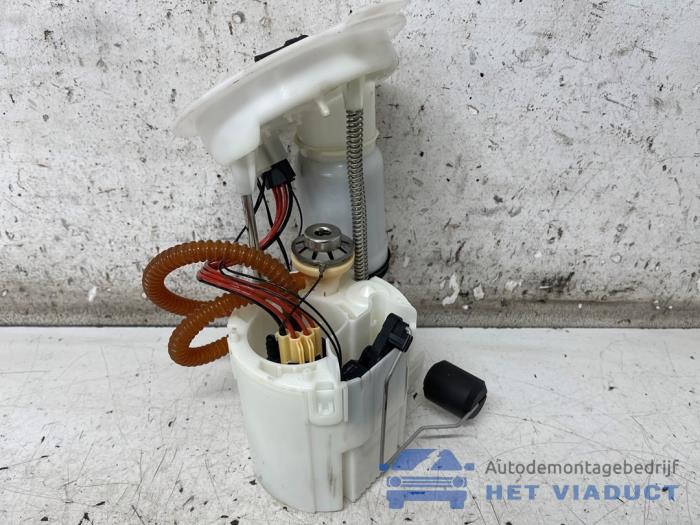 Gebrauchte Benzinpumpe BMW 3 serie (F30) 330i 2.0 16V Preis € 70,00 Margenregelung angeboten von Het Viaduct