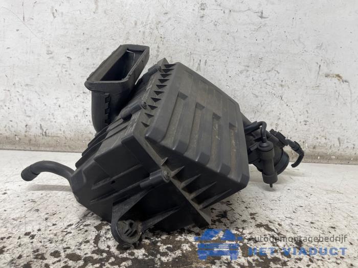 Gebrauchte Luftfiltergehäuse Volkswagen Golf VII (AUA) 1.6 TDI BMT 16V Preis € 30,00 Margenregelung angeboten von Het Viaduct
