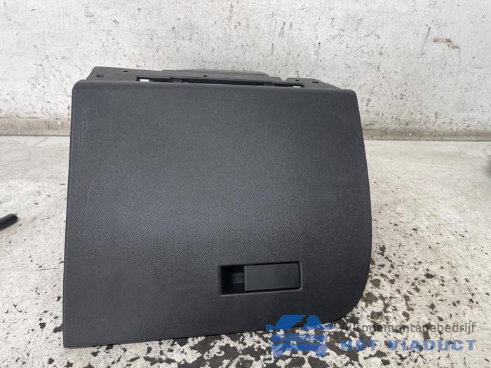 Begagnade Handskfack Opel Corsa F (UB/UH/UP) 1.2 Turbo 12V 100 Pris € 40,00 Marginaltabell erbjuds av Het Viaduct