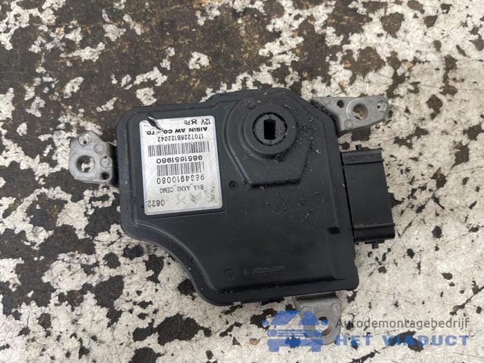 Used Automatic gearbox computer Opel Corsa F (UB/UH/UP) 1.2 Turbo 12V 100 Price € 160,00 Margin scheme offered by Het Viaduct