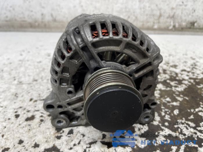 Begagnade Dynamo Audi Q3 (8UB/8UG) 2.0 TDI 16V 136 Pris € 50,00 Marginaltabell erbjuds av Het Viaduct