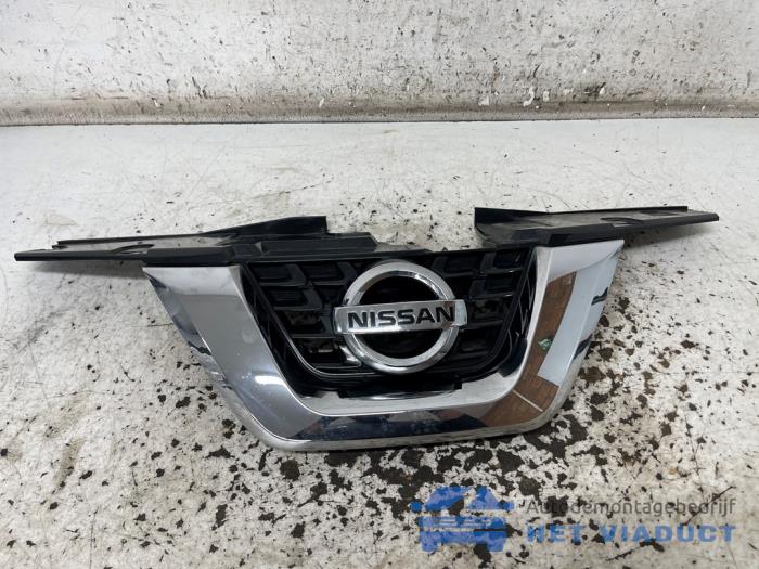 Używane Grill Nissan Juke (F15) 1.6 16V Cena € 150,00 Procedura marży oferowane przez Het Viaduct