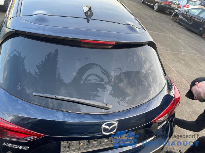 Używane Tylna klapa Mazda 3 (BM/BN) 2.0 SkyActiv-G 165 16V Cena € 400,00 Procedura marży oferowane przez Het Viaduct