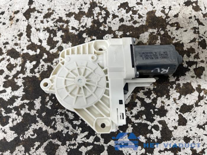 Usados Motor de ventanilla de puerta Audi A8 (D4) 4.2 TDI V8 32V Quattro Precio € 20,00 Norma de margen ofrecido por Het Viaduct