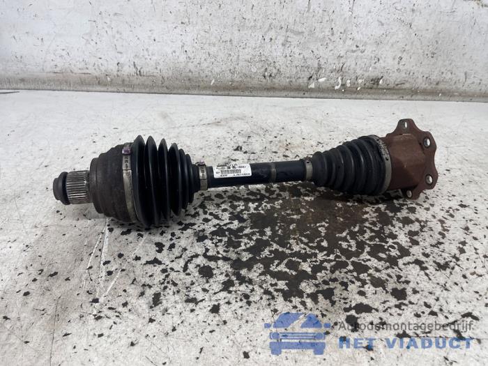 Usagé Arbre de transmission avant gauche Audi A8 (D4) 4.2 TDI V8 32V Quattro Prix € 160,00 Règlement à la marge proposé par Het Viaduct