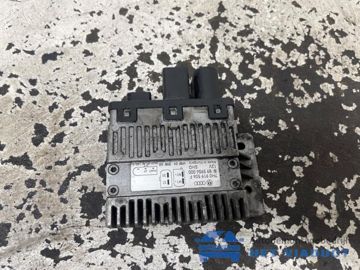 Usagé Ordinateur refroidisseur Volkswagen Transporter T5 2.5 TDi PF Prix € 30,00 Règlement à la marge proposé par Het Viaduct