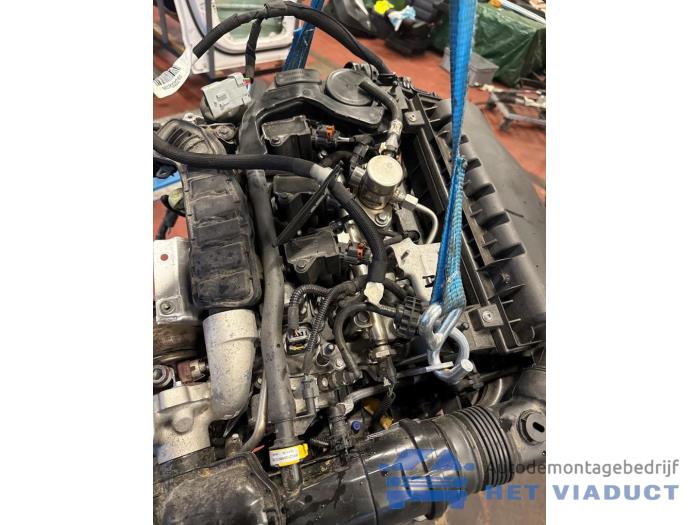 Engine from a Opel Astra L Sports Tourer (F4/FC/FN/FR) 1.2 Turbo 110 12V 2023