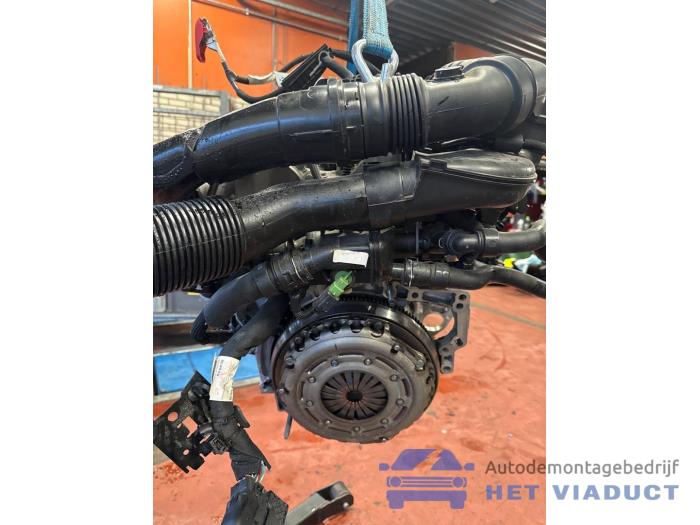 Engine from a Opel Astra L Sports Tourer (F4/FC/FN/FR) 1.2 Turbo 110 12V 2023