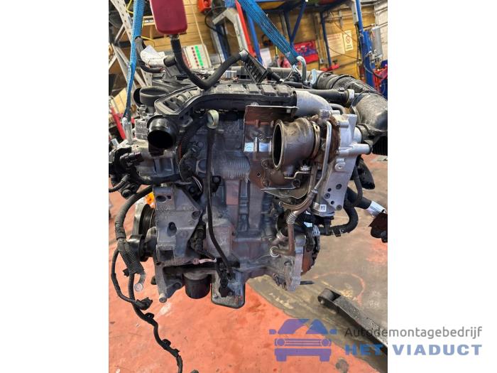 Engine from a Opel Astra L Sports Tourer (F4/FC/FN/FR) 1.2 Turbo 110 12V 2023