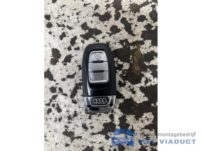 Używane Klucz Audi A8 (D4) 4.2 TDI V8 32V Quattro Cena € 30,00 Procedura marży oferowane przez Het Viaduct