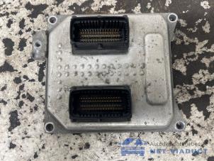 Engine management computer from a Opel Zafira (M75) 1.8 16V Ecotec 2011