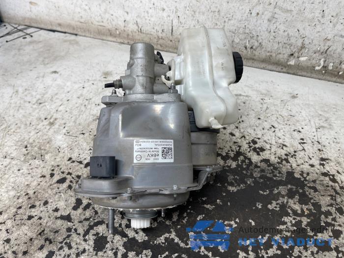 Usagé Servo frein Volkswagen Passat Variant (3G5) 2.0 TDI 16V 190 Prix € 500,00 Règlement à la marge proposé par Het Viaduct