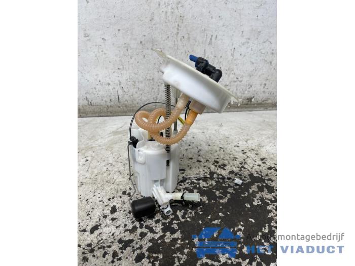 Gebrauchte Dieselpumpe BMW 1 serie (F21) 120d TwinPower Turbo 2.0 16V Preis € 35,00 Margenregelung angeboten von Het Viaduct
