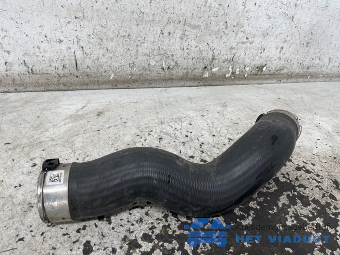 Gebrauchte Intercooler Schlauch BMW 1 serie (F21) 120d TwinPower Turbo 2.0 16V Preis € 30,00 Margenregelung angeboten von Het Viaduct