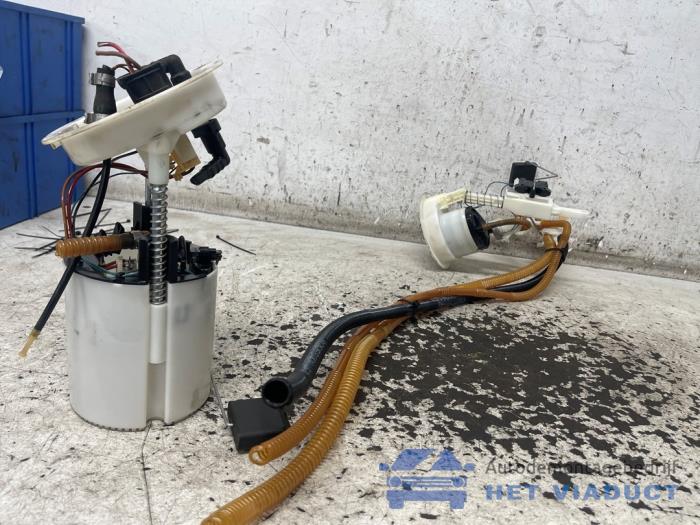 Gebrauchte Benzinpumpe BMW 3 serie (E92) 325i 24V Preis € 40,00 Margenregelung angeboten von Het Viaduct