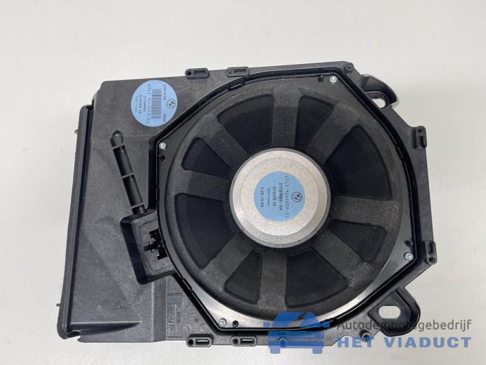Używane Subwoofer BMW 3 serie (E92) 325i 24V Cena € 40,00 Procedura marży oferowane przez Het Viaduct