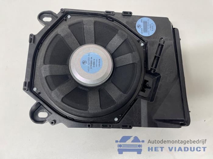Używane Subwoofer BMW 3 serie (E92) 325i 24V Cena € 40,00 Procedura marży oferowane przez Het Viaduct